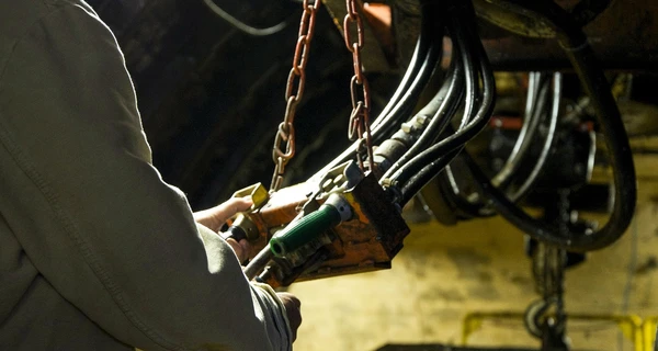 На Днепропетровщине спасли 3 тысячи шахтеров, оставшихся под землей из-за ракетных ударов