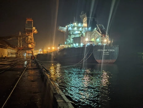 Россия ограничивает движение через Босфор: в пробке почти 100 судов с зерном
