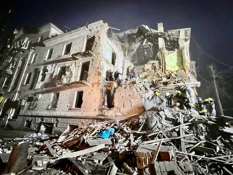 В Кривом Роге достали из-под завалов разрушенной многоэтажки тело 1,5-годовалого мальчика