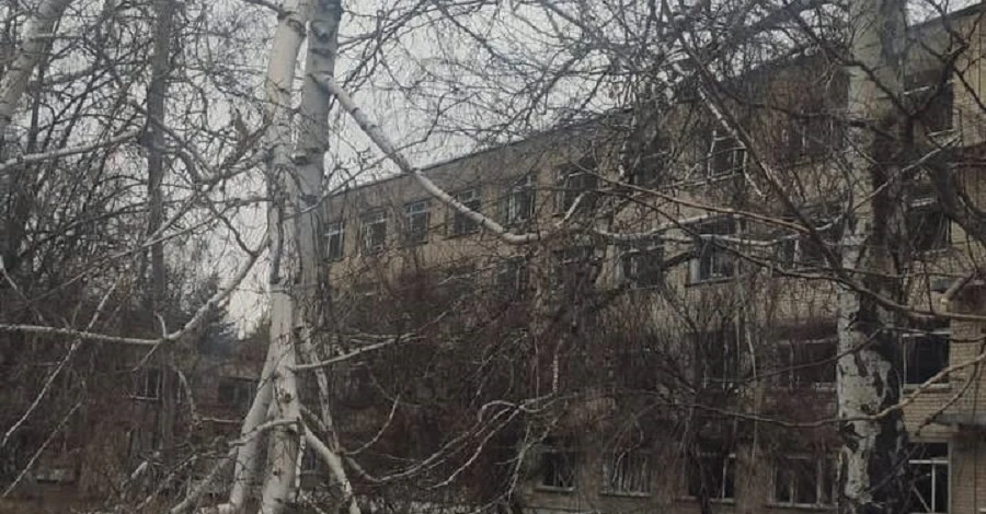 Войска РФ обстреляли больницу под Купянском - ранен фельдшер