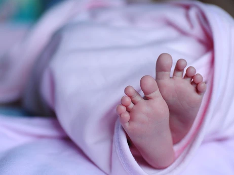З початку війни у Києві народилися 13 340 малюків