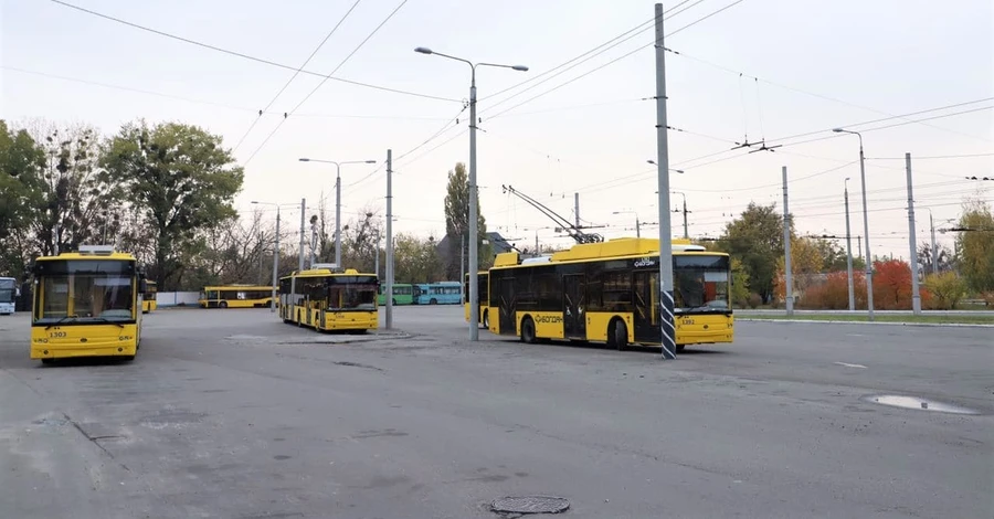 КГГА: Автобусы будут максимально заменять электротранспорт на протяжении всей зимы