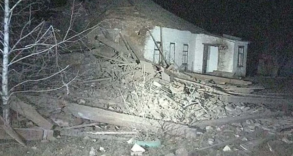 Російські обстріли: зруйнована гімназія під Запоріжжям та загиблі на Донеччині  