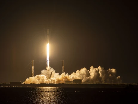 SpaceX вывела на орбиту первую партию спутников Starlink нового поколения 