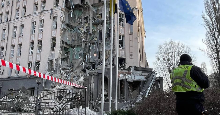 Ракетный обстрел Киева: погиб человек, 20 раненых, есть разрушения