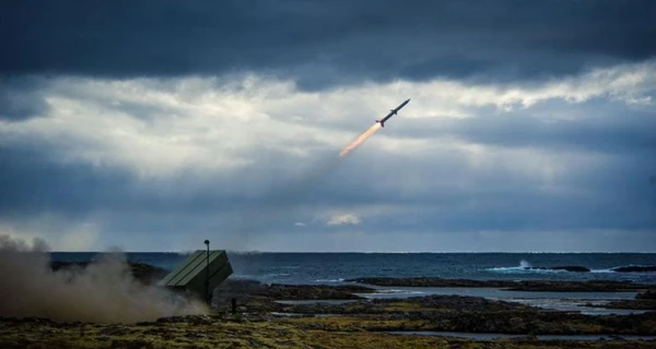 Повітряні сили: Вночі сили ППО ледве встигали перезаряджати NASAMS