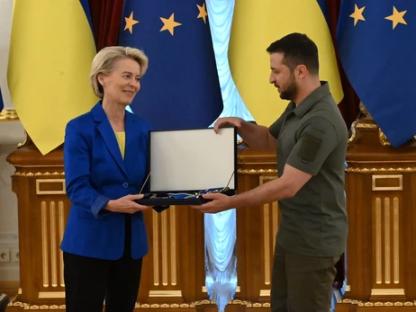 Президент ЕК поговорила с Зеленским: пообещала помощь и анонсировала визит 