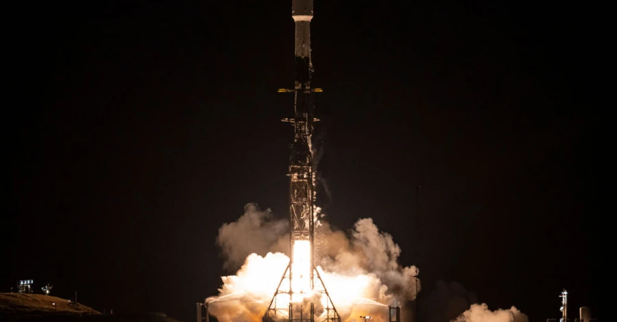 SpaceX вперше у 2023 році вивела супутники на орбіту, і два з них - українського виробництва