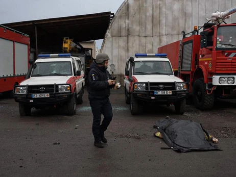 РФ обстреляла пожарную часть в Херсоне, есть погибший и раненые