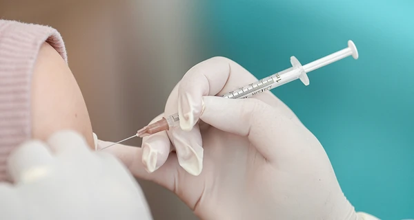 У Дніпрі шестимісячний хлопчик помер через декілька годин після щеплення «АКДС»