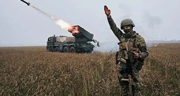 ЗСУ відбили 13 російських атак та збили три ворожі гелікоптери  