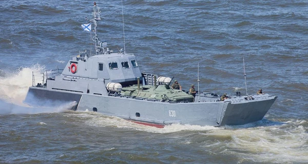 Українські військові знищили ще один російський катер 