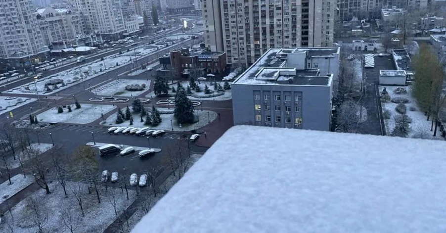 Киевлян предупредили о сильном ночном снегопаде - дорожники уже готовятся