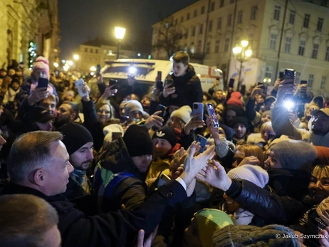 Как украинцы встречали президента Польши во Львове: аплодировали и кричали 