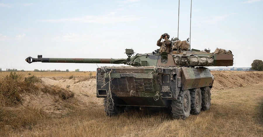 У Франції назвали терміни передачі Україні танків AMX-10RC