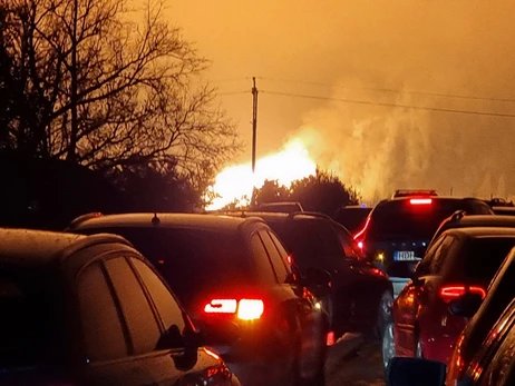 В Литве произошел взрыв на газопроводе - людей эвакуировали, спасатели тушат пожар