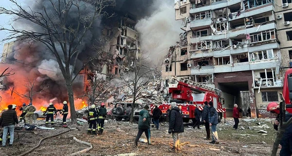 Масштабна ракетна атака: у Києві, Харкові та Дніпрі прогреміли вибухи