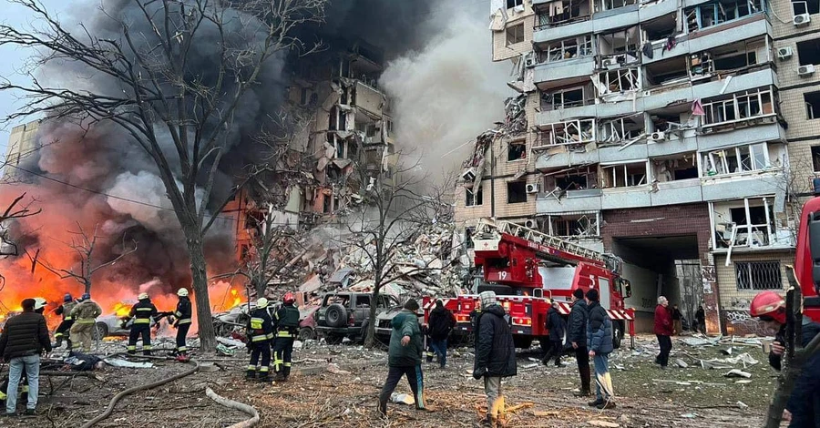 Масштабная ракетная атака: в Киеве, Харькове и Днепре гремят взрывы