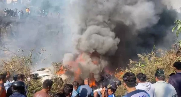 МЗС: Українців не було на борту літака, який розбився у Непалі