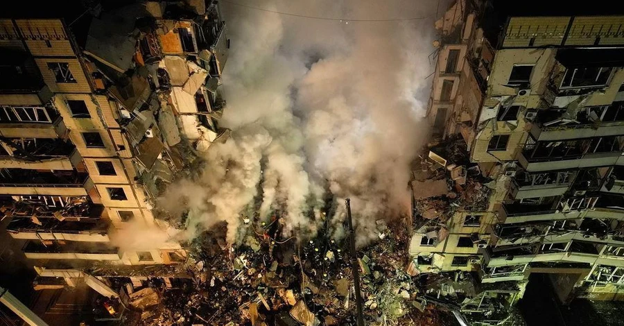 Под завалами многоэтажки в Днепре уже нашли тела 25 погибших