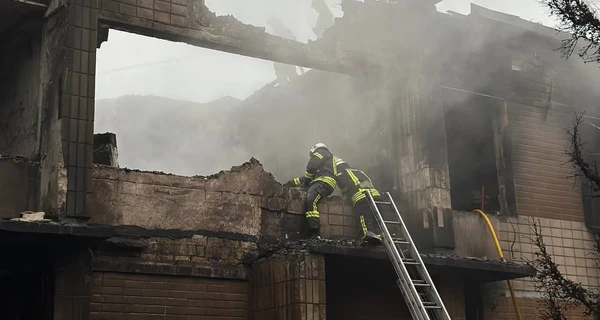 Авіакатастрофа в Броварах: під завалами можуть залишатися люди