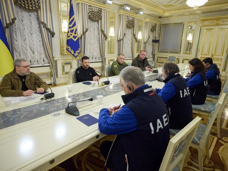 Зеленский и Гросси обсудили зону безопасности на Запорожской АЭС