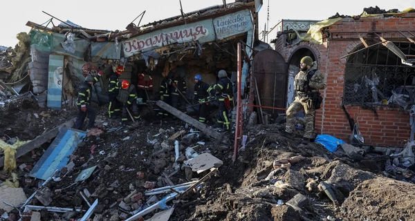 Російські обстріли: вогонь по школі-інтернату на Харківщині і терор Запоріжжя