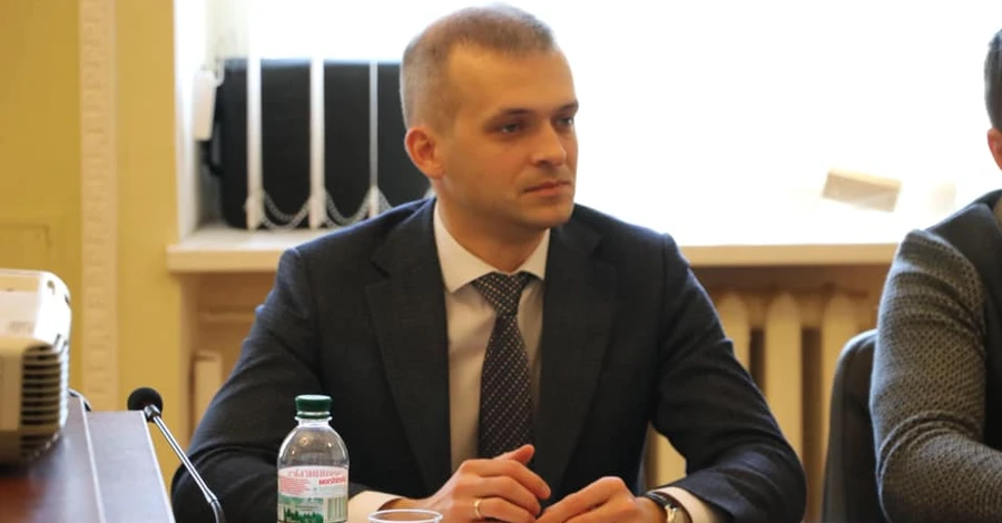 Заступника міністра Лозинського затримали після проникнення детективів до “злочинного угруповання”