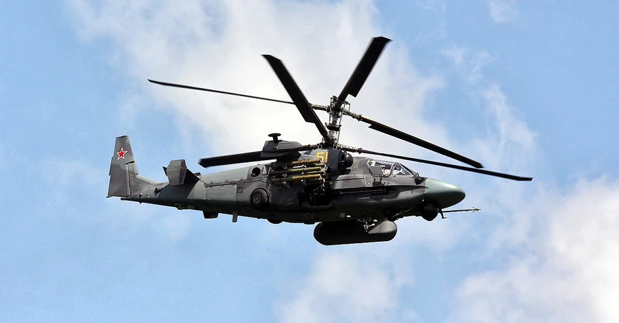 ВСУ ночью уничтожили три российских вертолета Ка-52