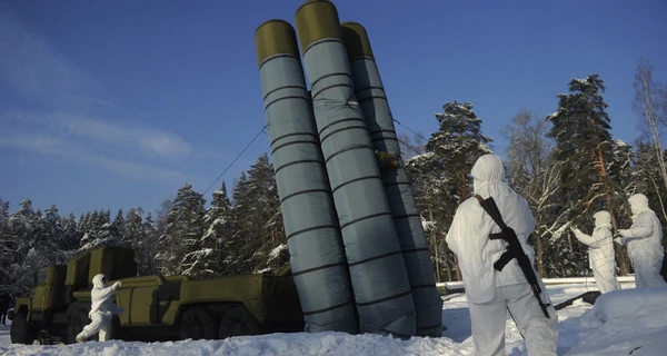 РФ атакувала Запоріжжя ракетами С-300, є влучання в об’єкт енергоструктури