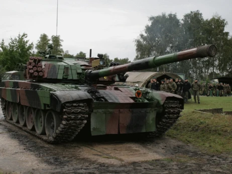 Польща додатково передасть Україні 60 модернізованих танків