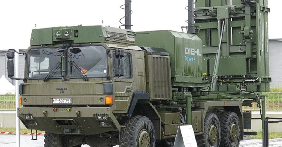Німеччина відправила Україні нову партію допомоги - ракети для ППО, вантажівки та пікапи