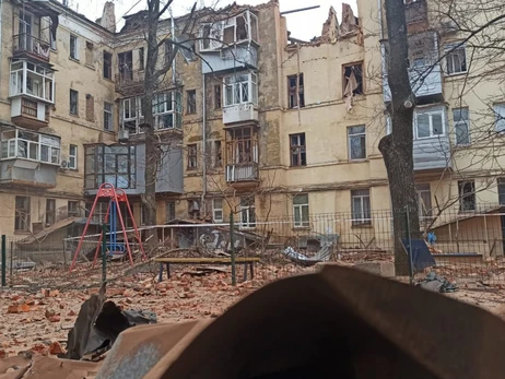 Чотириповерховий житловий будинок у Харкові можуть знести після влучання російської ракети