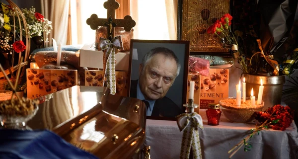 На Прикарпатье похоронили Дмитрия Павлычко - в родном селе, как он и завещал