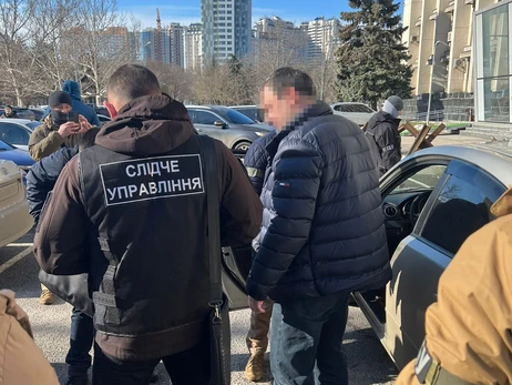 Чиновника Одесской ОВА задержали во время получения 40 тысяч долларов взятки
