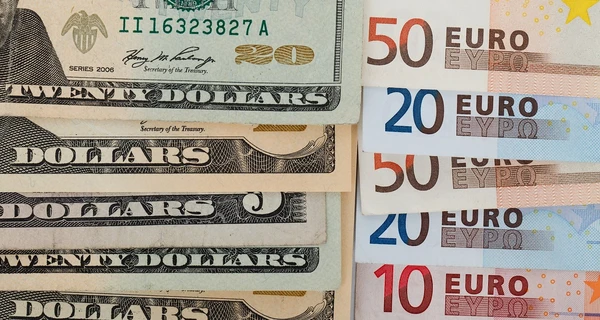 Долар проти євро: що чекає на валютні курси у лютому