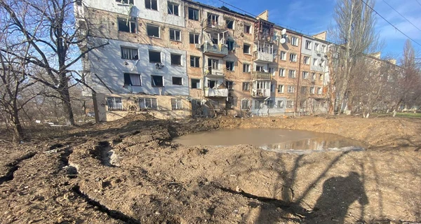 Масовані обстріли Херсона та області: є загибла та поранені