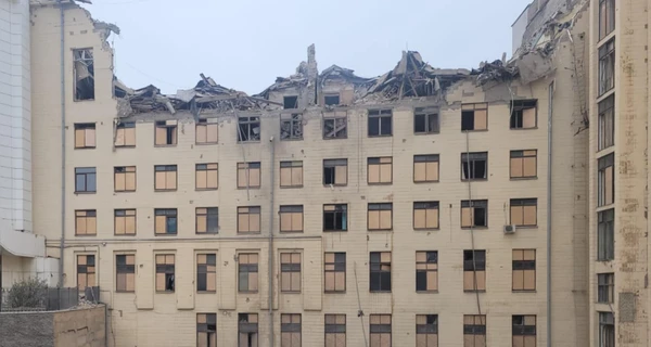 Росіяни завдали ракетного удару по центру Харкова, є постраждалі