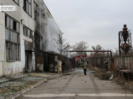 Россия обстреляла в Херсоне лицей и жилой дом