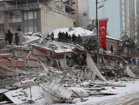 Посольство Украины открыло две горячие линии из-за землетрясения в Турции