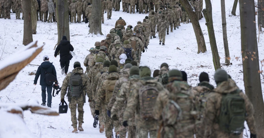 В Украине продлят военное положение и общую мобилизацию до 19 мая