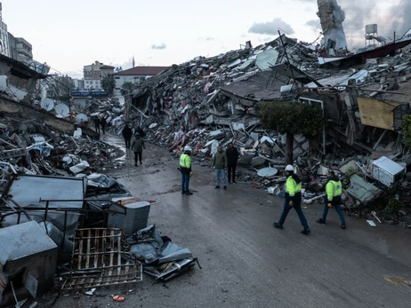 9 з 27 українців, що перебували в зонах землетрусу у Туреччині, вийшли на зв'язок із посольством
