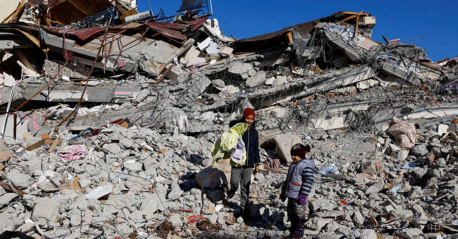 Жертвами землетрусу в Туреччині та Сирії стали понад 15 тисяч людей