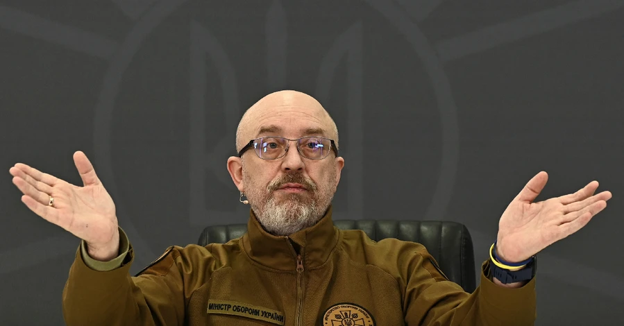 Отставка министра обороны: «военный» поворот в увольнении Резникова