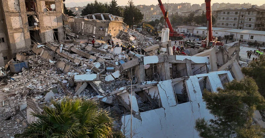 Кількість жертв землетрусу у Туреччині та Сирії зросла до понад 41 тисячі