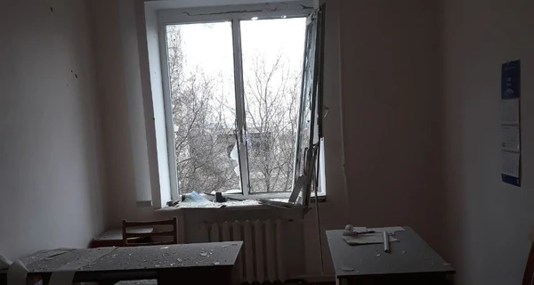 Російські війська обстріляли лікарню у Бериславі, поранено працівника