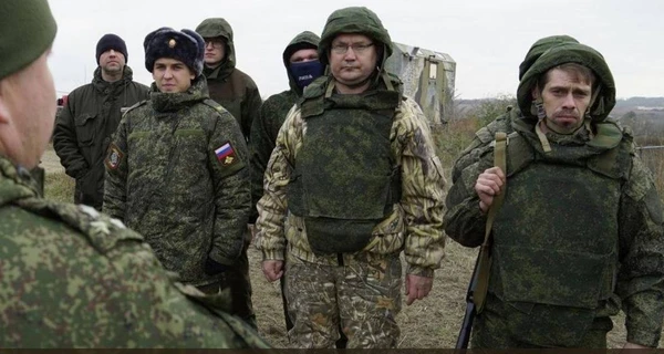 Росіяни мобілізують мешканців Маріуполя на війну проти України