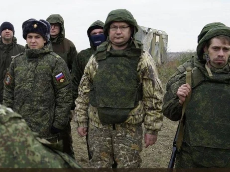 Росіяни мобілізують мешканців Маріуполя на війну проти України