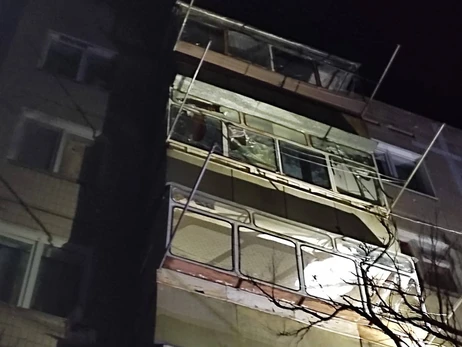 Чотири багатоповерхівки пошкоджено в Нікополі через нічний обстріл Росії