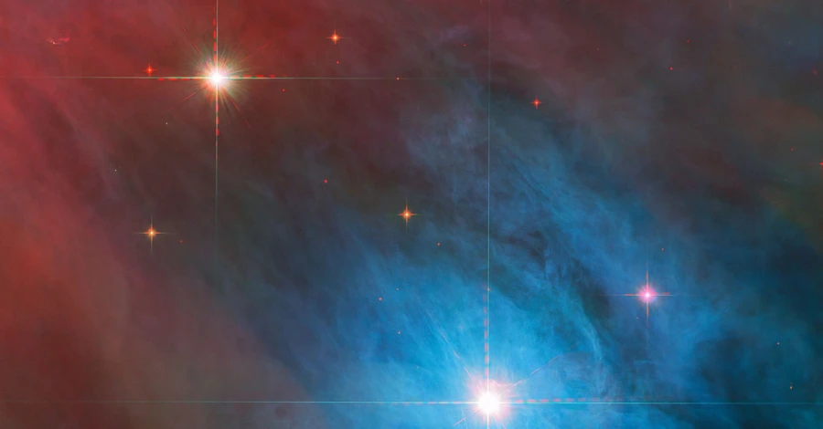 Телескоп Hubble сфотографировал дуэт ярких молодых звезд в туманности Ориона